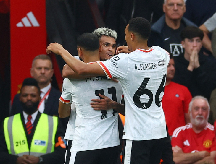 Liverpool thắng đậm Man United tại Old Trafford - Ảnh 1.